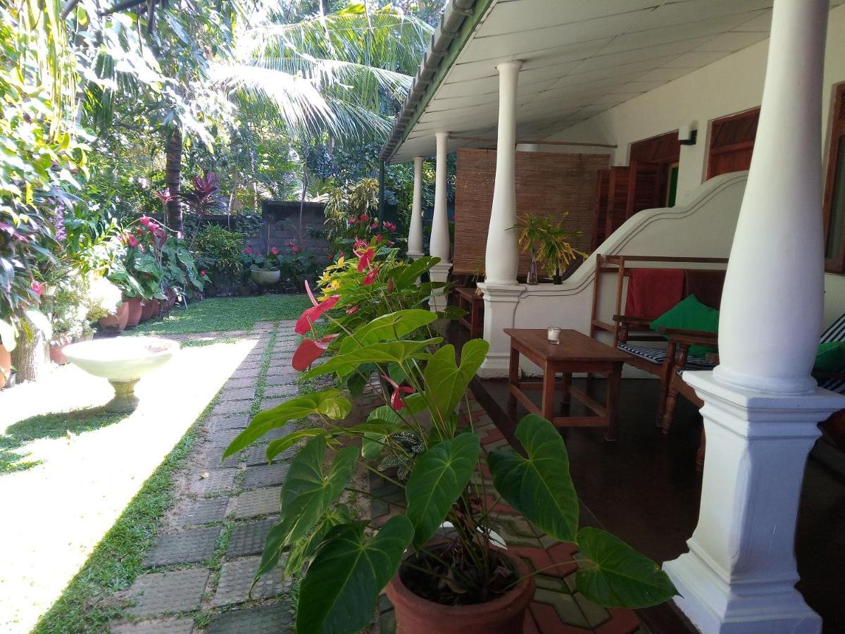 Sansala Guesthouse & Restaurant تانجالي المظهر الخارجي الصورة