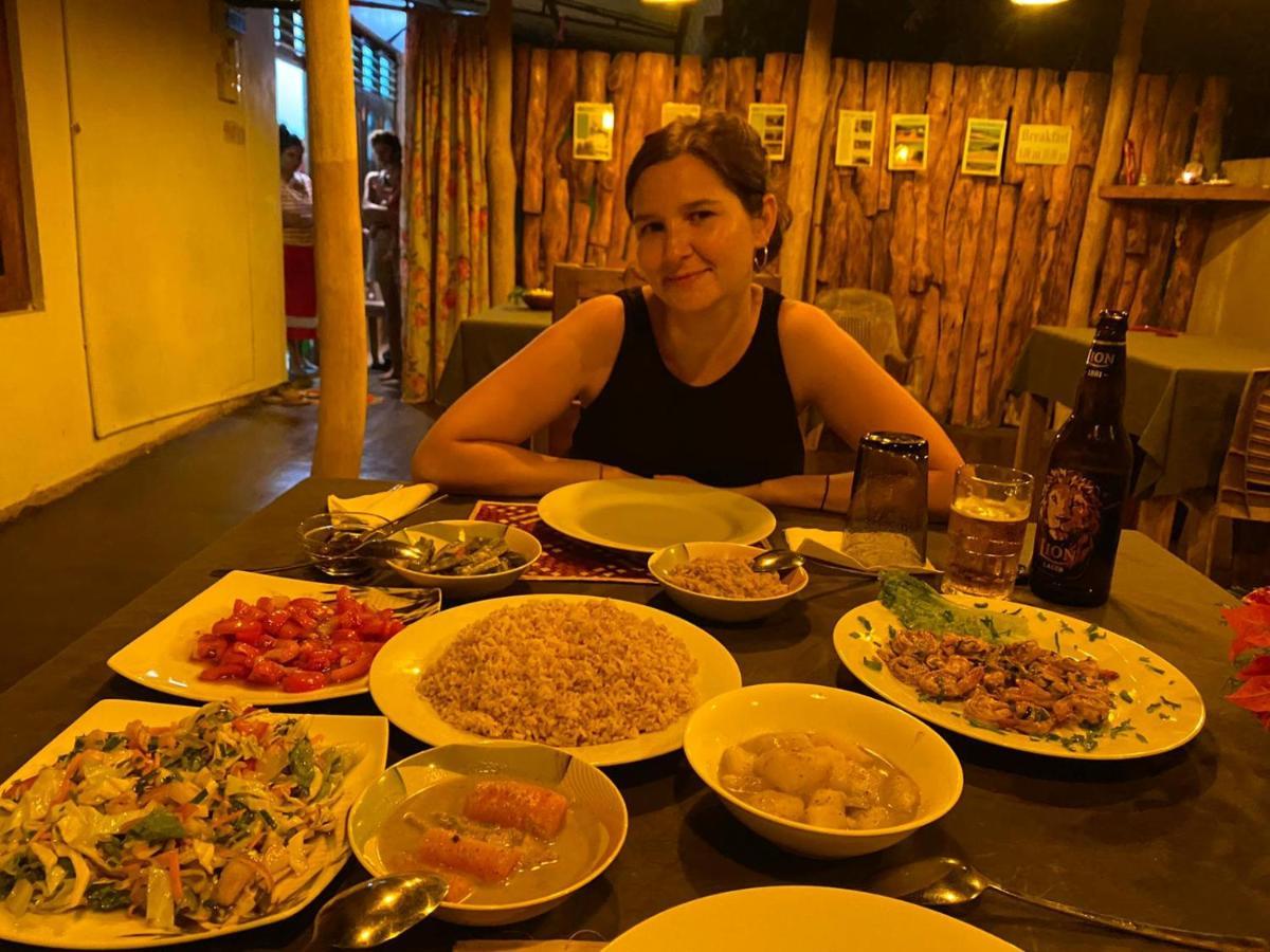 Sansala Guesthouse & Restaurant تانجالي المظهر الخارجي الصورة
