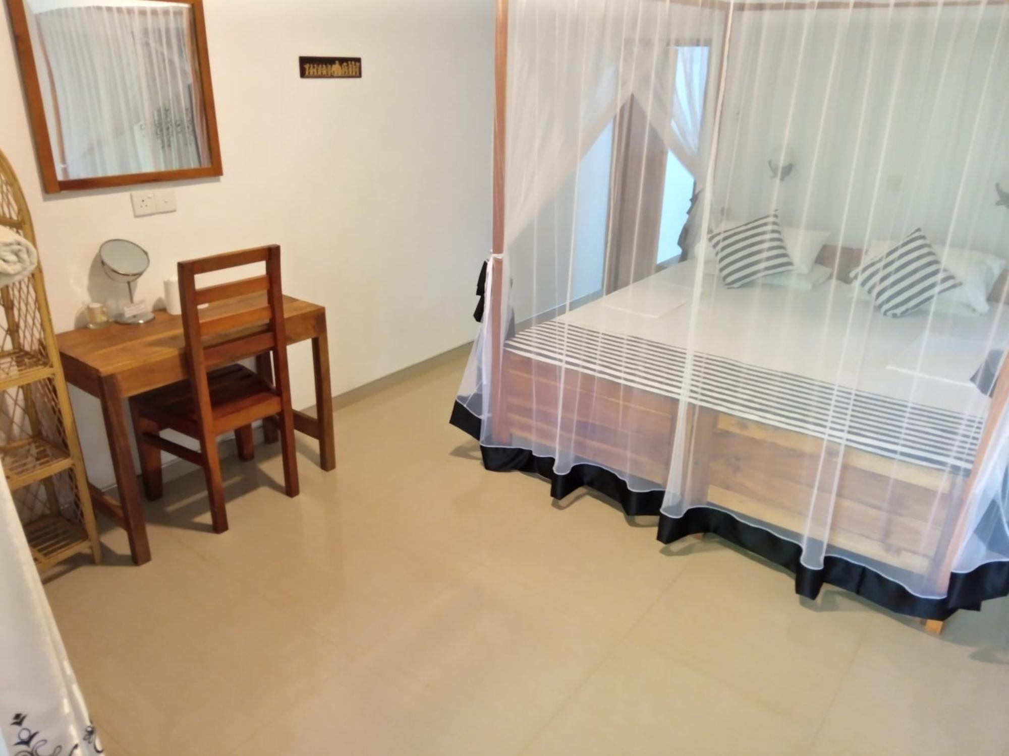 Sansala Guesthouse & Restaurant تانجالي الغرفة الصورة