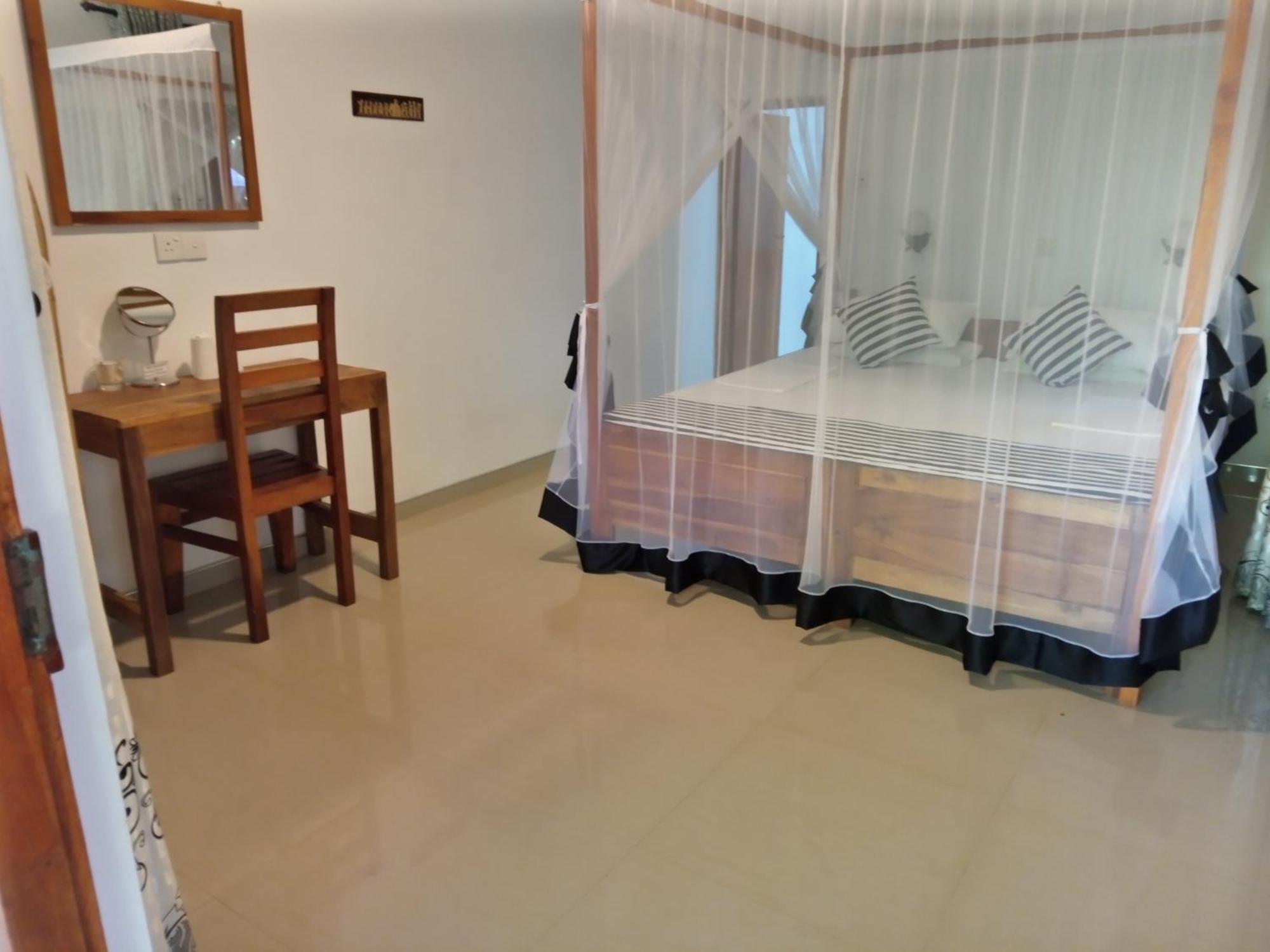 Sansala Guesthouse & Restaurant تانجالي الغرفة الصورة