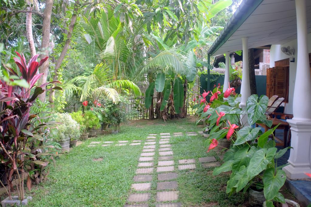 Sansala Guesthouse & Restaurant تانجالي المظهر الخارجي الصورة