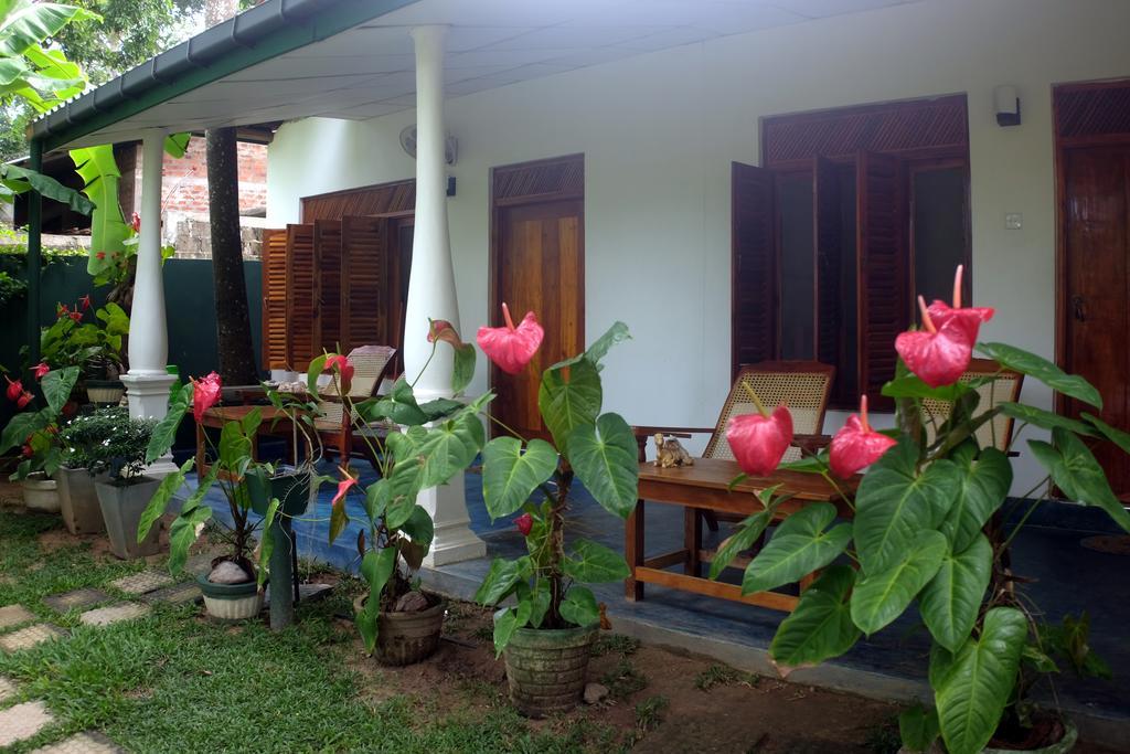 Sansala Guesthouse & Restaurant تانجالي المظهر الخارجي الصورة