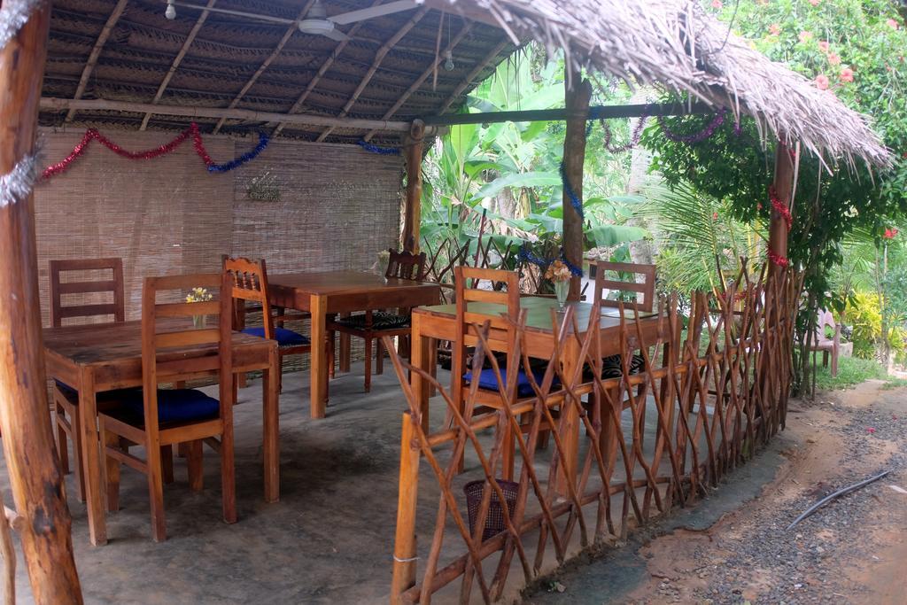 Sansala Guesthouse & Restaurant تانجالي المظهر الخارجي الصورة