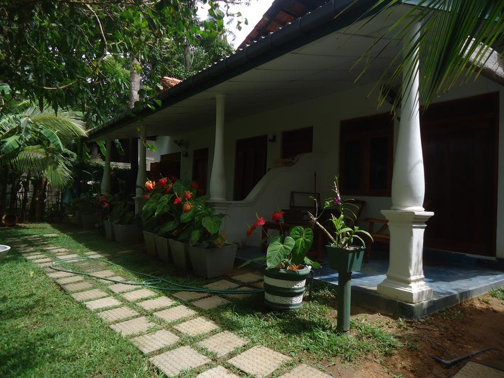 Sansala Guesthouse & Restaurant تانجالي المظهر الخارجي الصورة